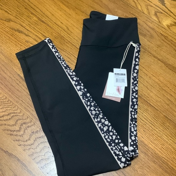 Jessica Simpson Slimtek High Waisted Black Animal Print Leggings NWT Size M - Picture 5 of 15